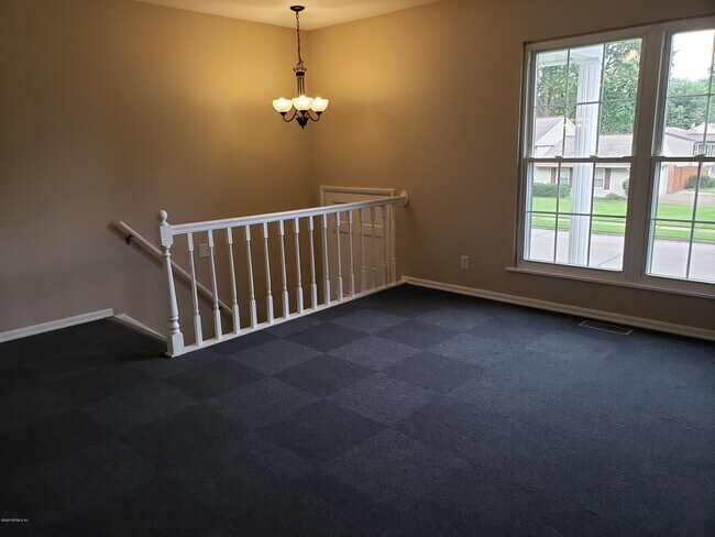 Building Photo - 5800 Foxboro Ln