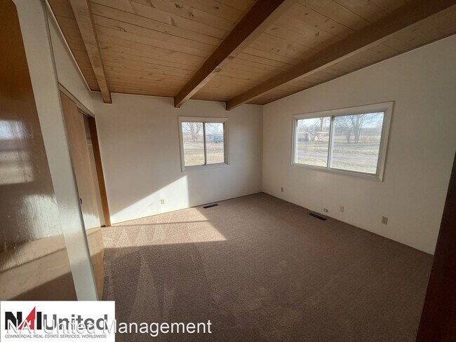 Building Photo - 3 br, 1 bath House - 2823 Newell