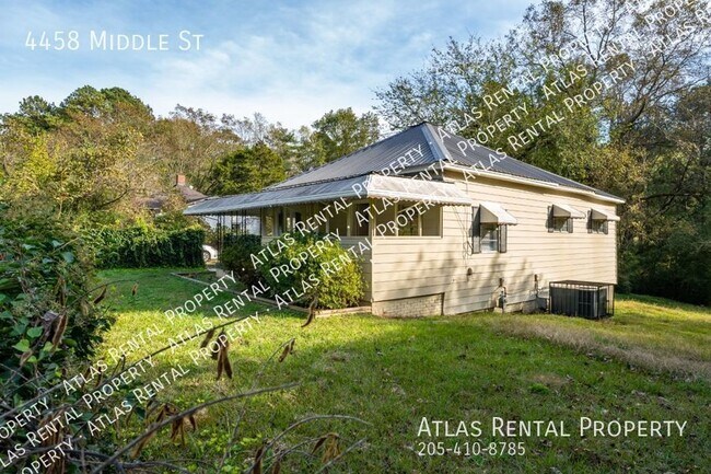 Building Photo - 4458 Middle St