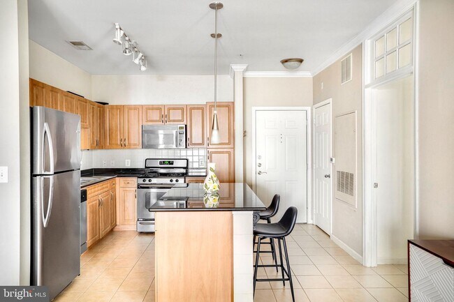 Building Photo - 12921 Centre Park Cir
