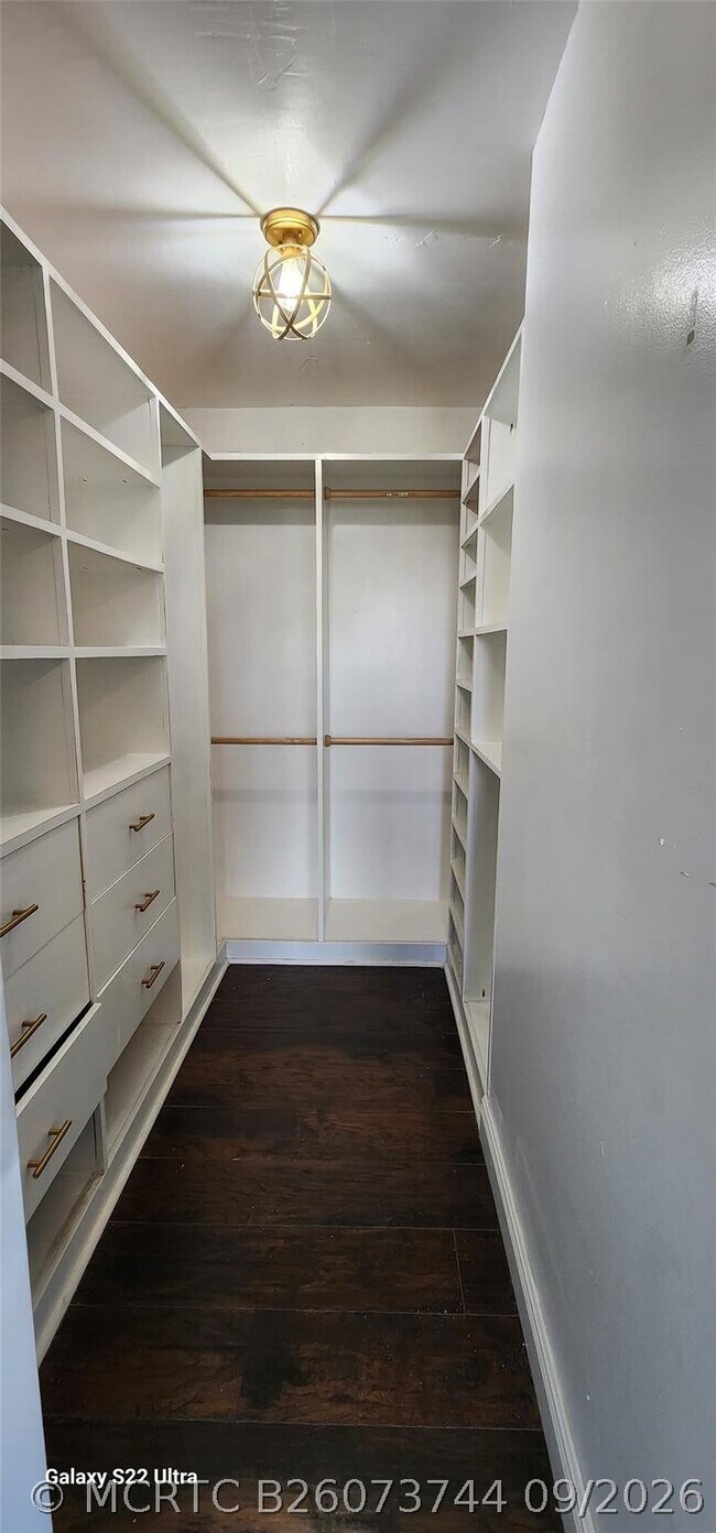 Foto del edificio - 2104 S Cypress Bend Dr