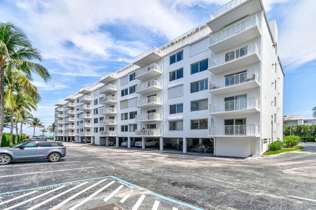 Building Photo - 170 N Ocean Blvd