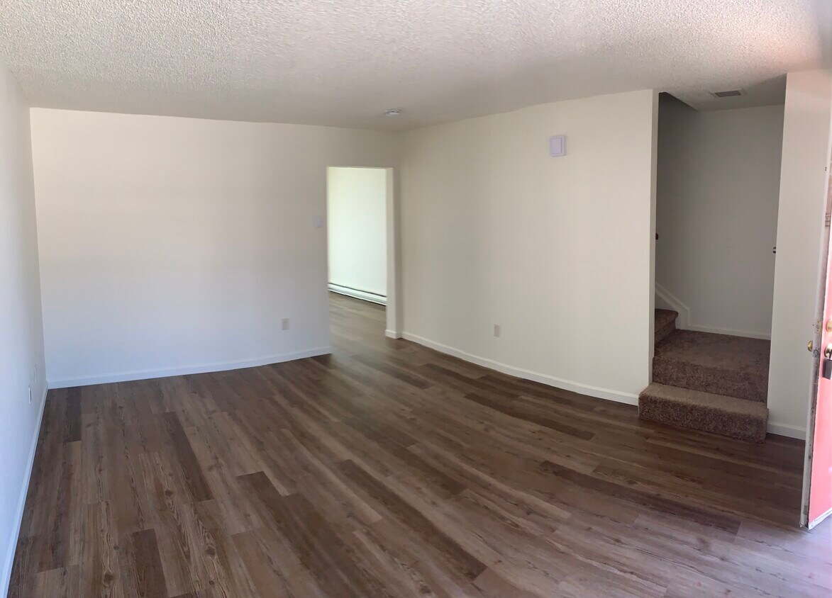 Primary Photo - 1303 Nickel Dr