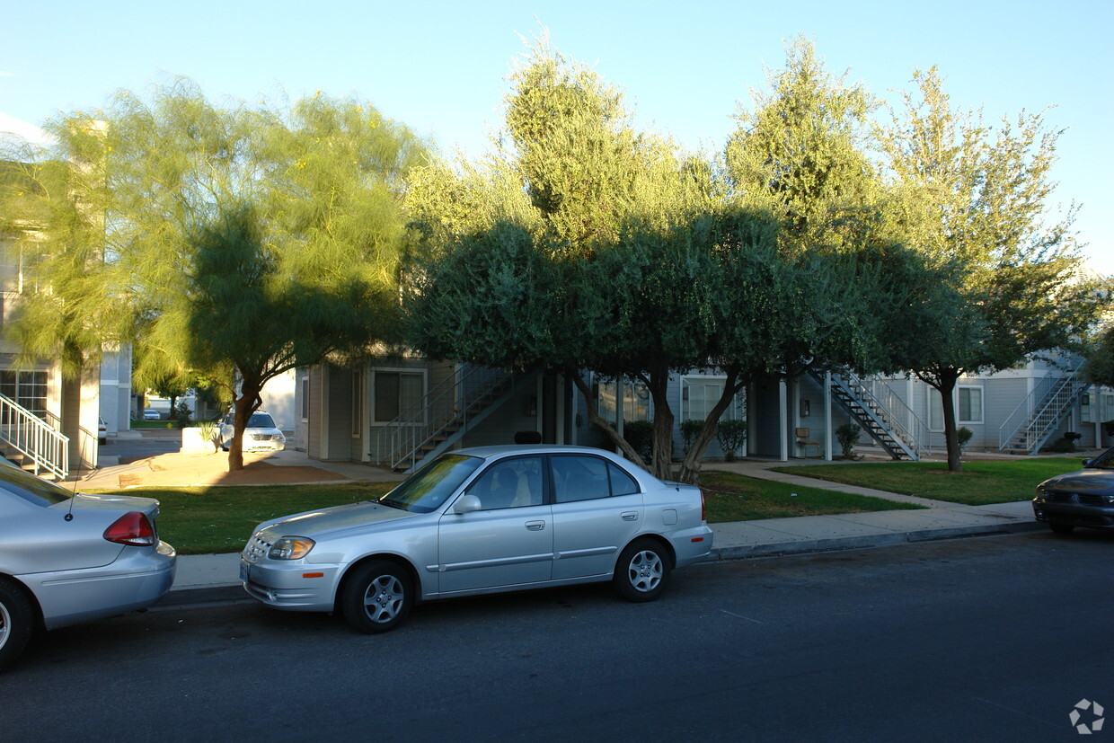 Building Photo - Lake Mead Villas