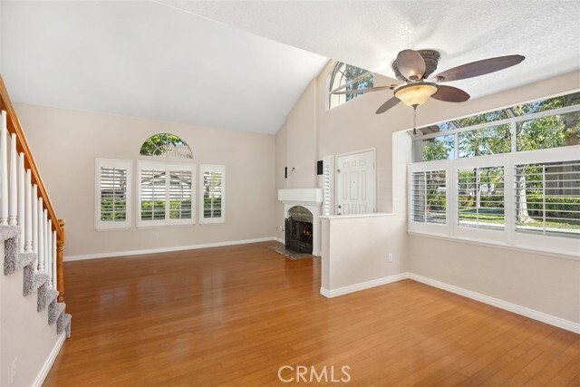 Building Photo - 3 Camomile Pl