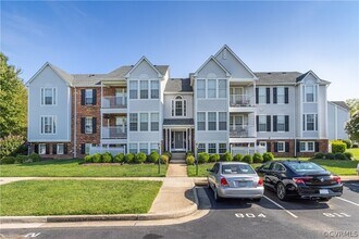 Building Photo - 9387 Horse Castle Ct