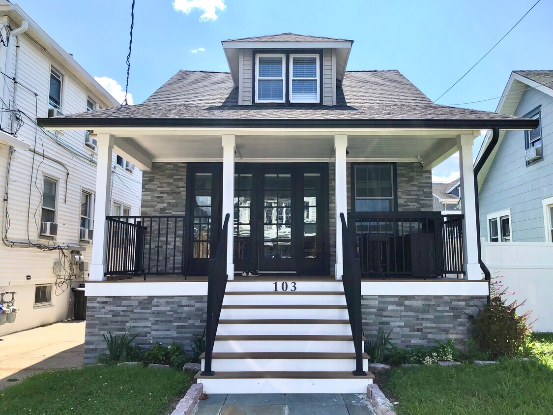 Foto principal - 103 13th Ave