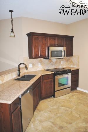 Building Photo - 3433 Arrowhead Dr