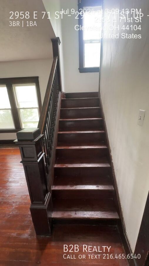 Foto del edificio - 2958 E 71st St