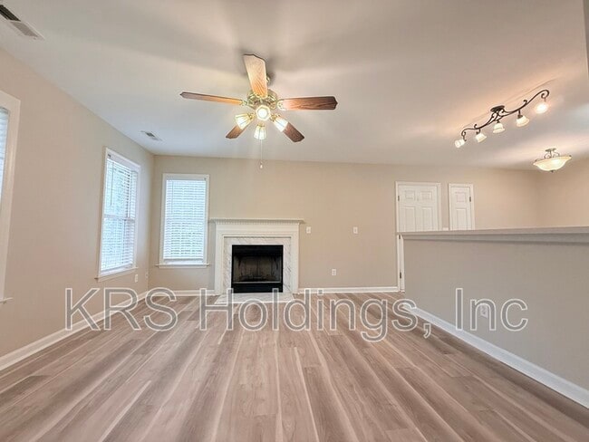 Foto del edificio - 613 Flaherty Ave