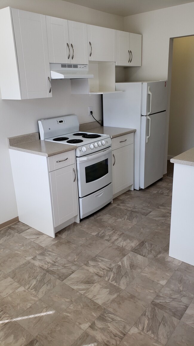 Building Photo - Two Bedroom Rental in Lower Lonsdale