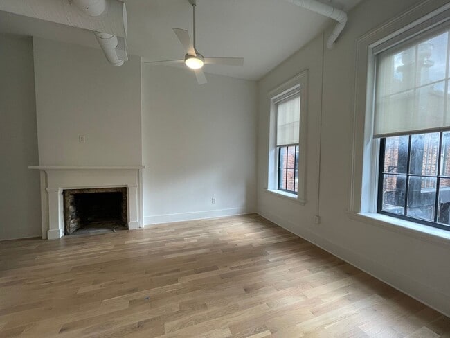 Interior Photo - Washington Lofts