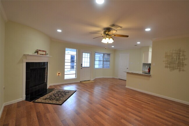 Building Photo - 12711 Westleigh Dr