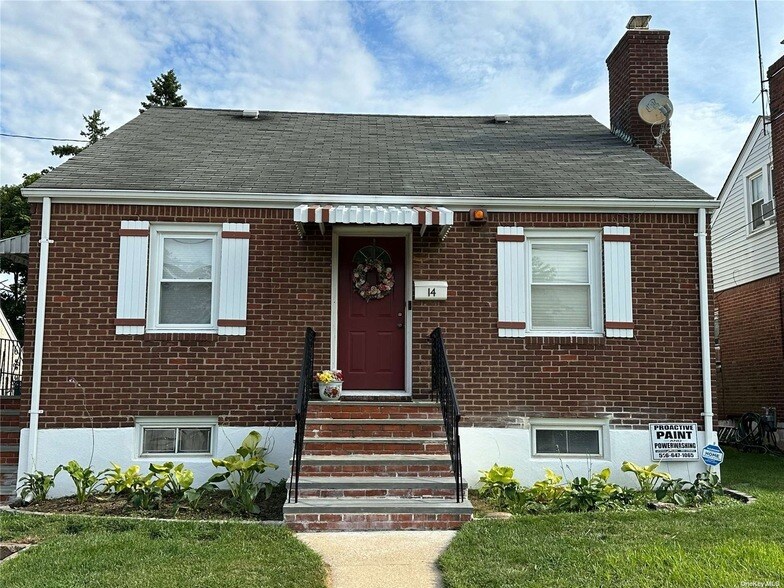 Primary Photo - 14 Althouse Ave