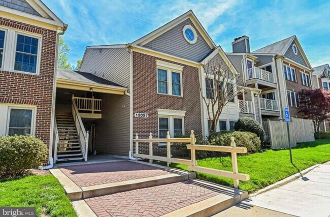 Foto del edificio - 12001 Ridge Knoll Dr