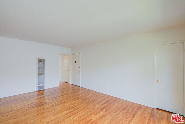 Foto del edificio - 1055 S Wooster St