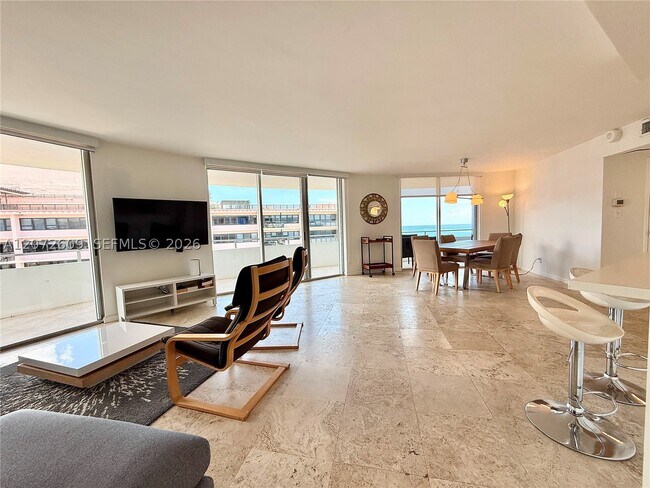 Building Photo - 5161 Collins Ave