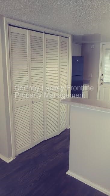 Foto del edificio - 4002 W Pioneer Dr