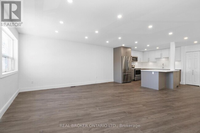 Photo du bâtiment - 1498 Paddington Ct