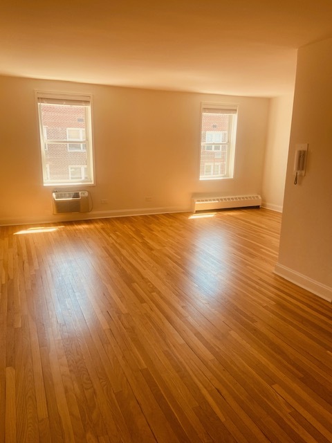 Foto del edificio - 8923 Shore Rd