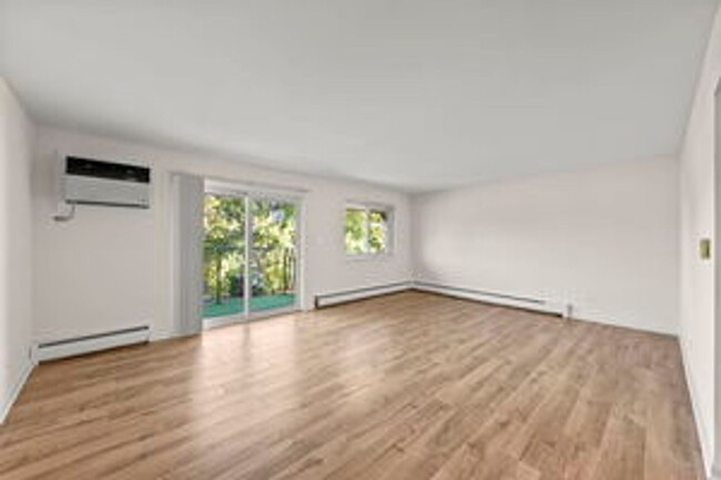 Foto del edificio - Fabulous 2 bedroom  2 bath condo near down...