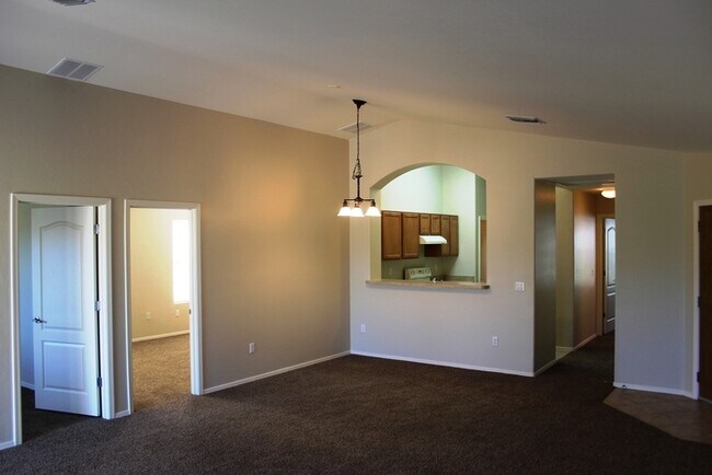 Foto del edificio - 7201 E Bloomtree Ln