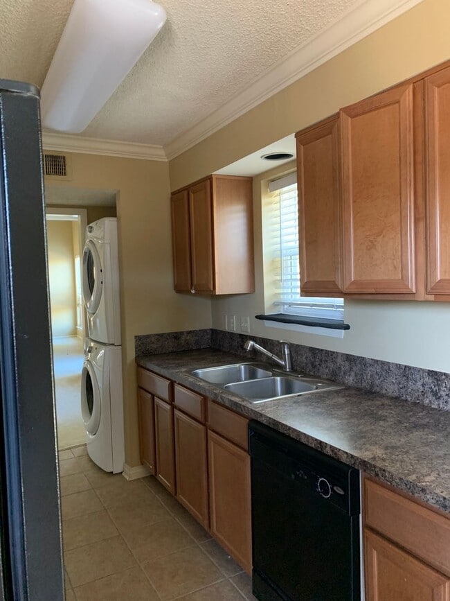 Photo - Jefferson / Corporate/ Essen Apartment