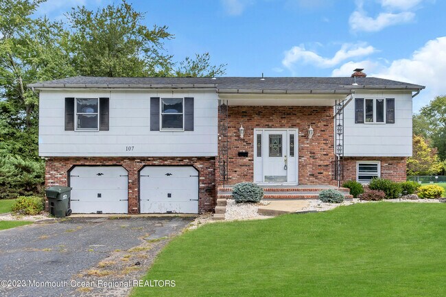 Building Photo - 107 Old Bridge Dr