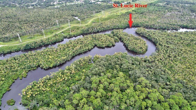 Foto del edificio - 650 Waters Edge Ln