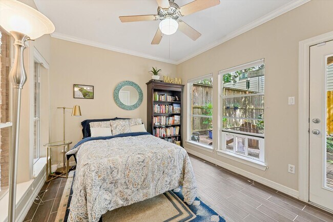 Building Photo - Beautiful Brick Patio Home with Solar and ...