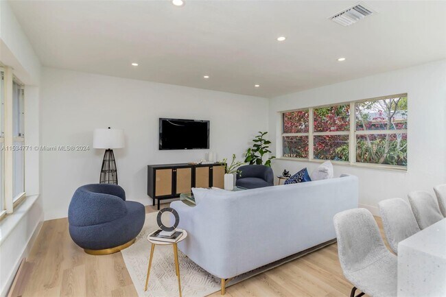 Foto del edificio - 1307 NW 16th St