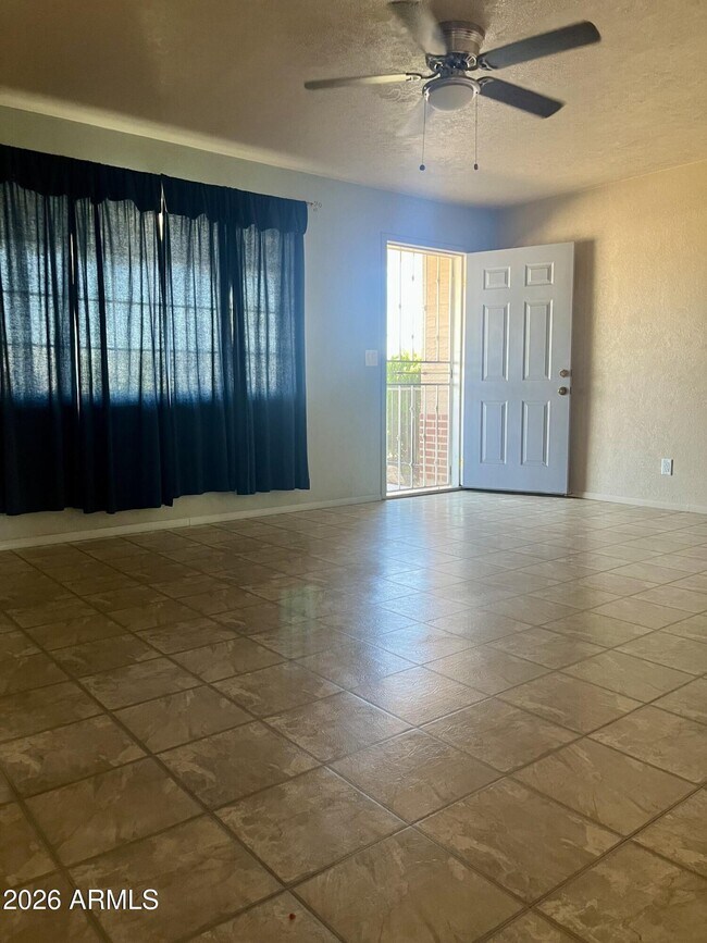 Foto del edificio - 2315 W Butler Dr