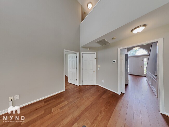 Foto del edificio - 9738 Woodend Ct
