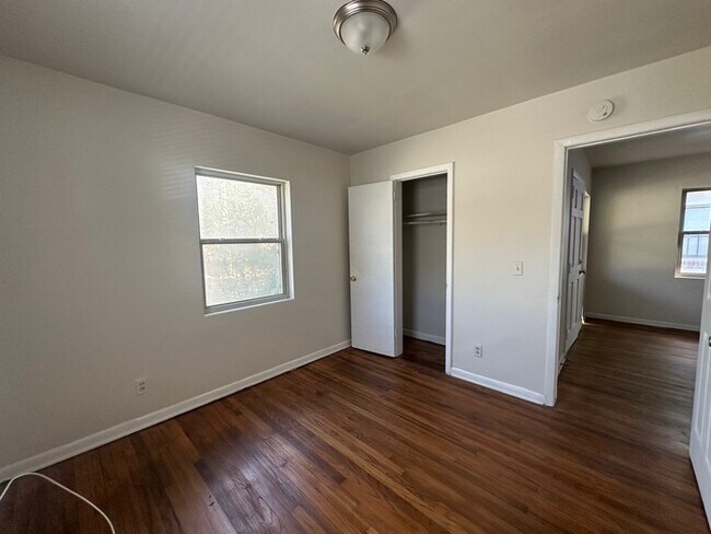 Foto del edificio - Cozy 3 Bedroom Home in Mid-Westside Jacksonville - Available Now!