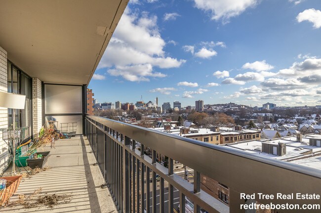 Foto del edificio - 60 Longwood Ave