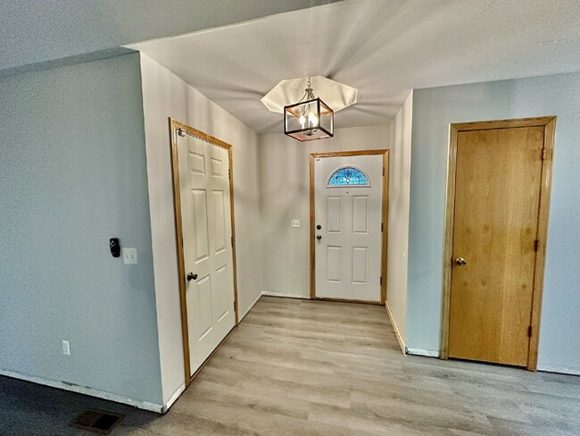 Foto del edificio - 25 N Cerney Ln