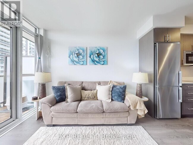Photo du bâtiment - 2550-2550 Simcoe St N