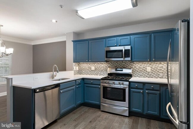 Building Photo - 18613 Village Fountain Dr