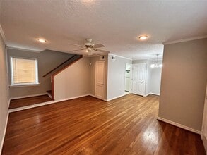 Building Photo - 1820 Binz St