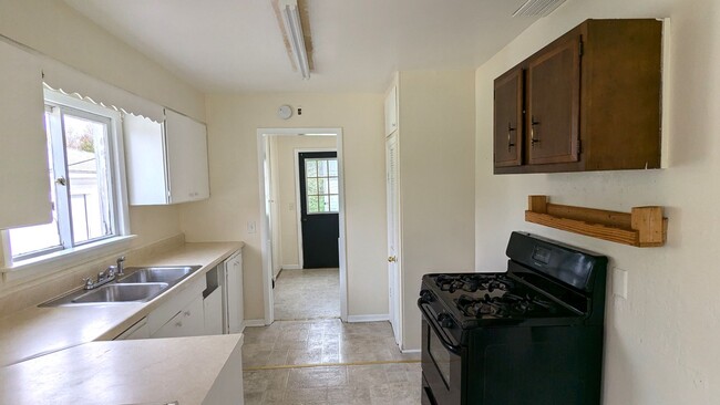 Foto del edificio - 965 W Tyler Rd