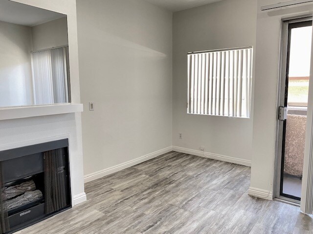 reading nook area or home office - 3742 Jasmine Ave