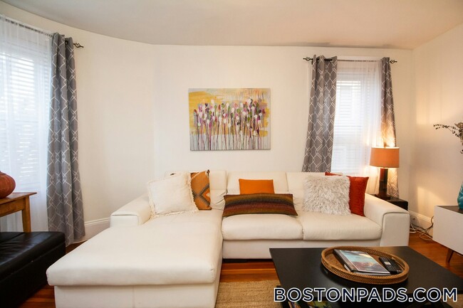 Foto del edificio - 636 Washington St