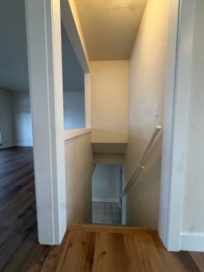 Foto del edificio - Spacious 5 Bedroom Home Near UNC with Large Yard & Off-Street Parking