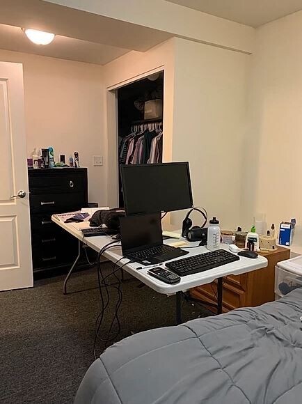 Building Photo - 853 W Fletcher St