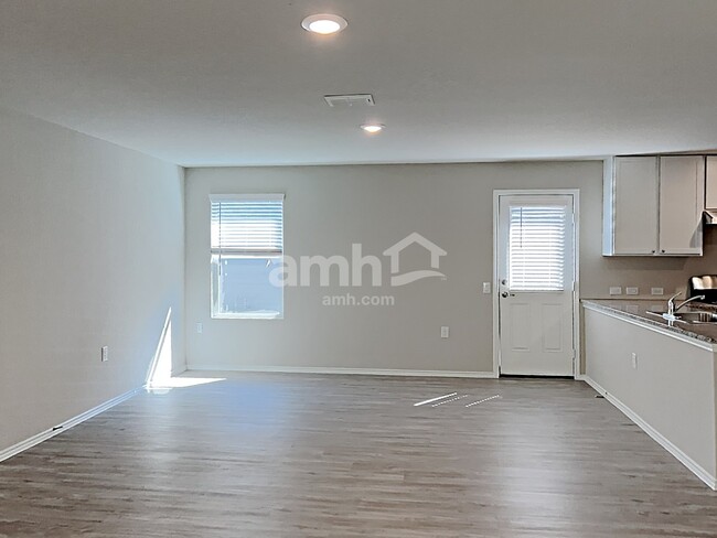 Foto del edificio - 4414 Meadowland Pl