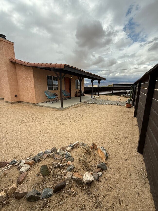 Foto del edificio - Private 1 Bedroom 1 Bathroom Home