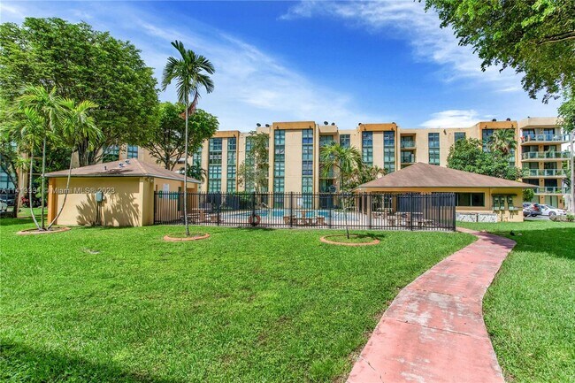 Foto del edificio - 11750 SW 18th St