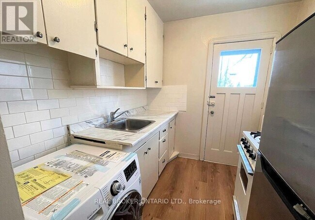 Photo du bâtiment - 204 O'Connor Dr