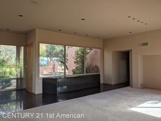 Building Photo - 2 br, 3 bath House - 5556 E Circulo Terra