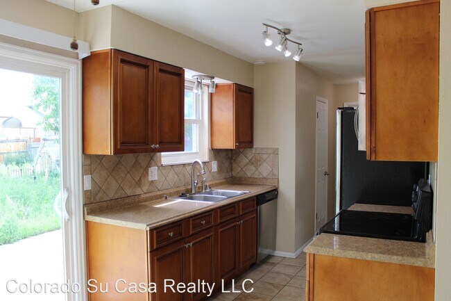 Foto del edificio - 3 br, 3 bath House - 4878 Ridenour Dr.